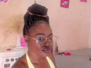 Saraa-colliins  live sex cam