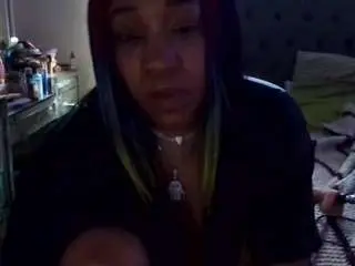 Tinasnoww  live sex cam