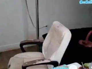 Tinasnoww  live sex cam