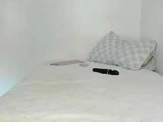 Bigbeautyass  live sex cam