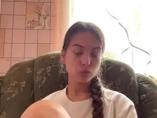 Nataliareine  live sex cam