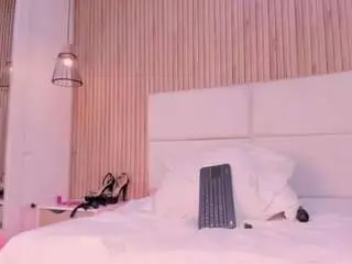 Rachel-queen  live sex cam