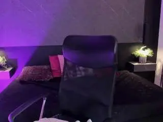 Saraamills  live sex cam