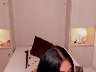 Trishamoon  live sex cam