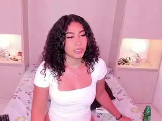 Trishamoon  live sex cam