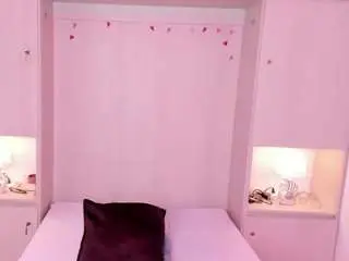 Trishamoon  live sex cam