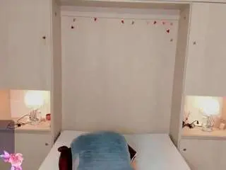 Trishamoon  live sex cam