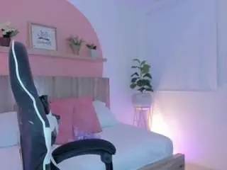 Clara-luuu  live sex cam