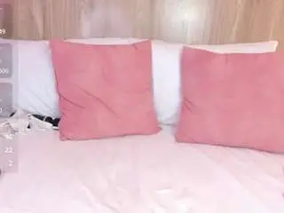 Clara-luuu  live sex cam