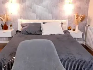 Crystal-lace  live sex cam