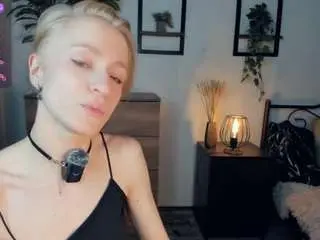 Elenoramowatt  live sex cam