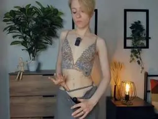 Elenoramowatt  live sex cam