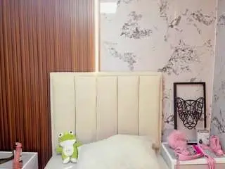 Madyrowan  live sex cam