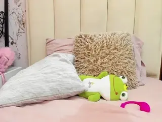 Madyrowan  live sex cam