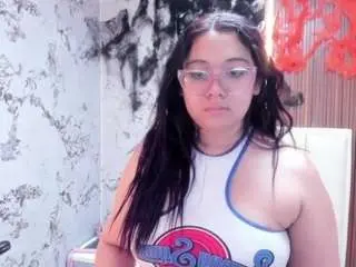 Madyrowan  live sex cam