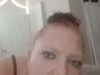Sexywetred  live sex cam