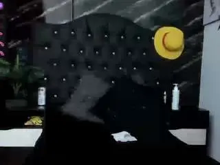 Arethaozz  live sex cam