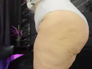 Arethaozz  live sex cam