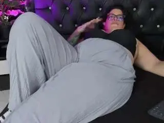 Arethaozz  live sex cam