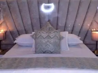Laylaa-breezee  live sex cam