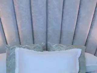 Laylaa-breezee  live sex cam