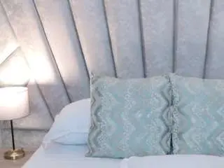 Laylaa-breezee  live sex cam