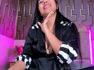 Luna-maisonn  live sex cam