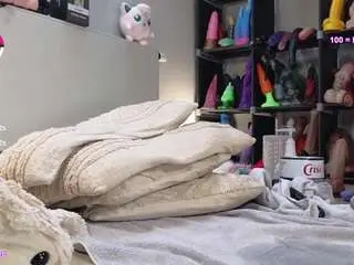 Haylee-love  live sex cam