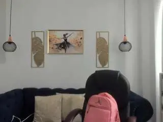 Helen-foxy  live sex cam
