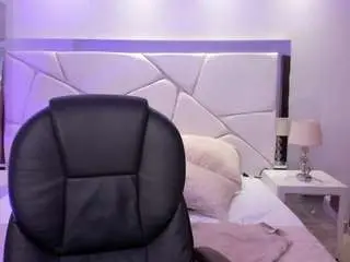 Helen-foxy  live sex cam