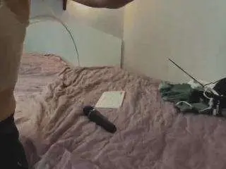 Hillarykoetter  live sex cam