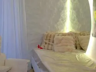 Monnyque  live sex cam