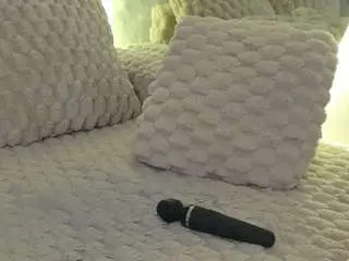 Monnyque  live sex cam