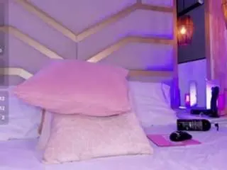 Victoria-luxx  live sex cam