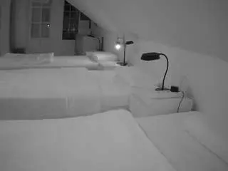 Voyeurcam-julmodels-bed-3  live sex cam