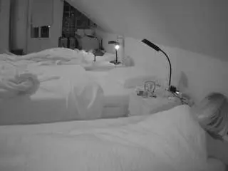 Voyeurcam-julmodels-bed-3  live sex cam