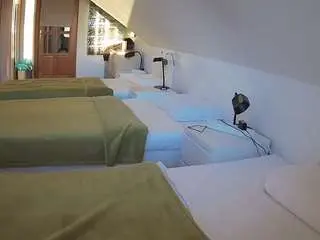 Voyeurcam-julmodels-bed-3  live sex cam