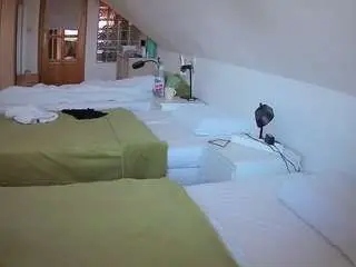 Voyeurcam-julmodels-bed-3  live sex cam