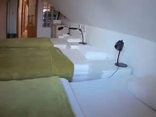 Voyeurcam-julmodels-bed-3  live sex cam