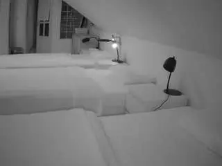 Voyeurcam-julmodels-bed-3  live sex cam