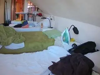 Voyeurcam-julmodels-bed-3  live sex cam