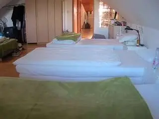 Voyeurcam-julmodels-bed-3  live sex cam