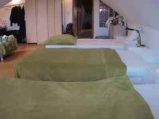 Voyeurcam-julmodels-bed-3  live sex cam