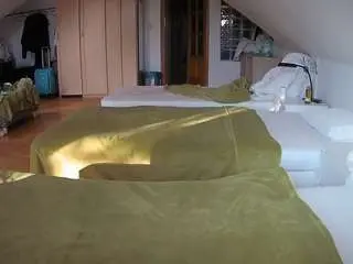 Voyeurcam-julmodels-bed-3  live sex cam