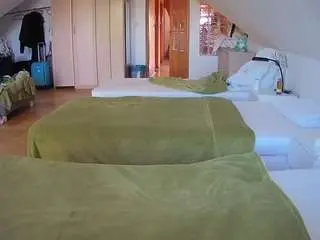 Voyeurcam-julmodels-bed-3  live sex cam