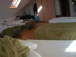 Voyeurcam-julmodels-bed-3  live sex cam