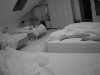 Voyeurcam-julmodels-bed-3  live sex cam