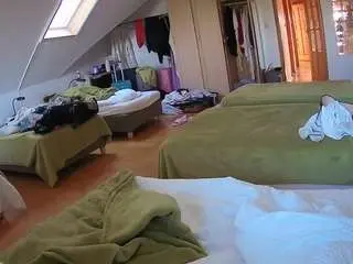 Voyeurcam-julmodels-bed-3  live sex cam