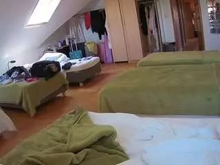 Voyeurcam-julmodels-bed-3  live sex cam