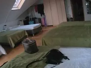 Voyeurcam-julmodels-bed-3  live sex cam